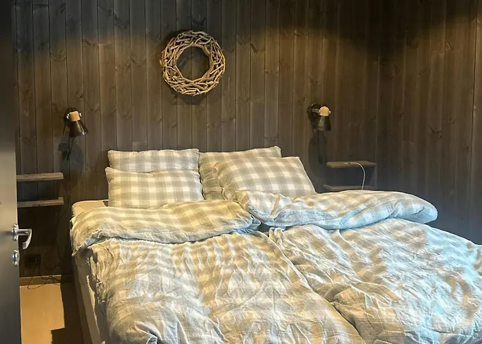 Idyllic With Panoramic Mountain Views Ferienhaus Nerskogen